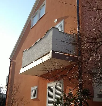 Martina Apartment Banjol